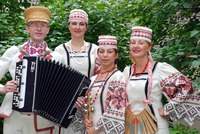 Участники ансамбля народной песни "Сябрына"